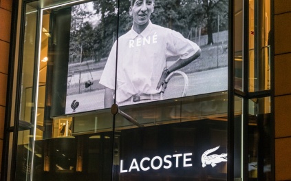 قصة "التمساح الأخضر".. أسطورة التنس ورمز Lacoste أحد أشهر العلامات التجارية في عالم الموضة