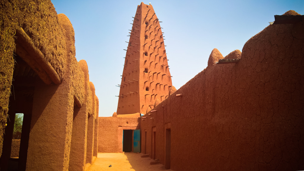 مسجد أغاديز  من أفضل أماكن السياحة في النيجر