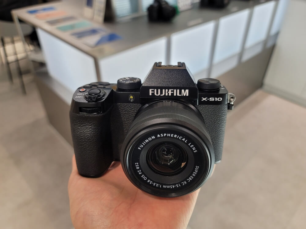كاميرا Fujifilm X-S10