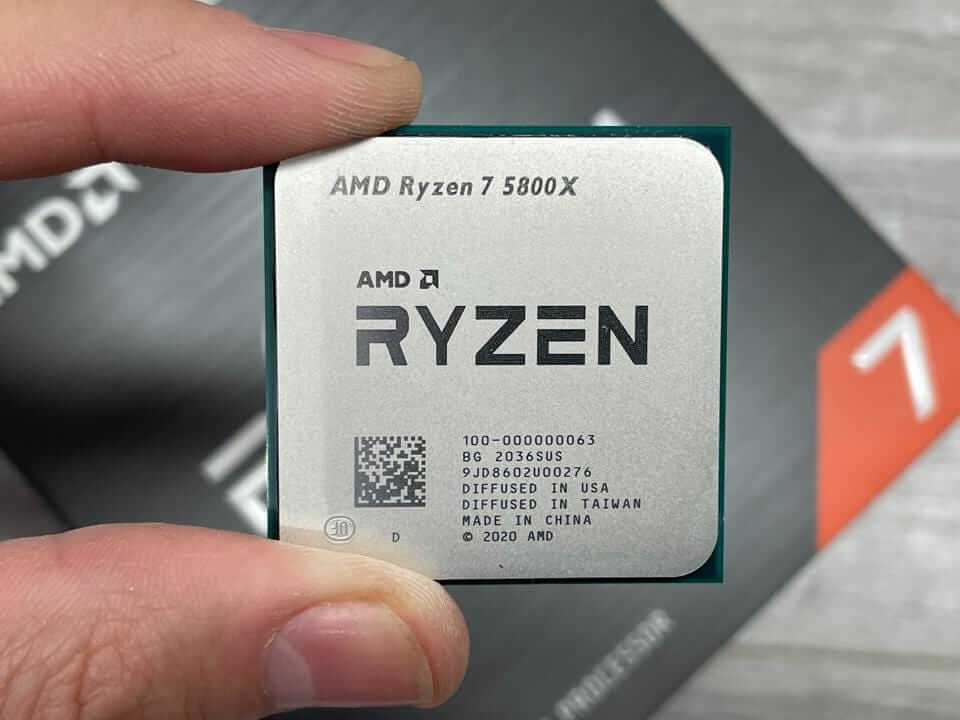 معالج AMD Ryzen 7 5800X  يعد من افضل معالج لابتوب