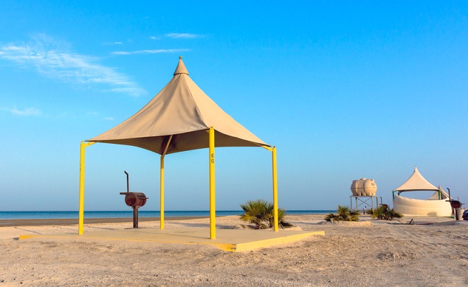  شاطئ نصف القمر أبرز المعالم السياحية في المملكة العربية السعودية