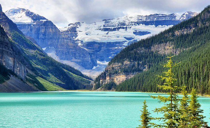 جبال روكي أجمل معالم السياحة في كندا