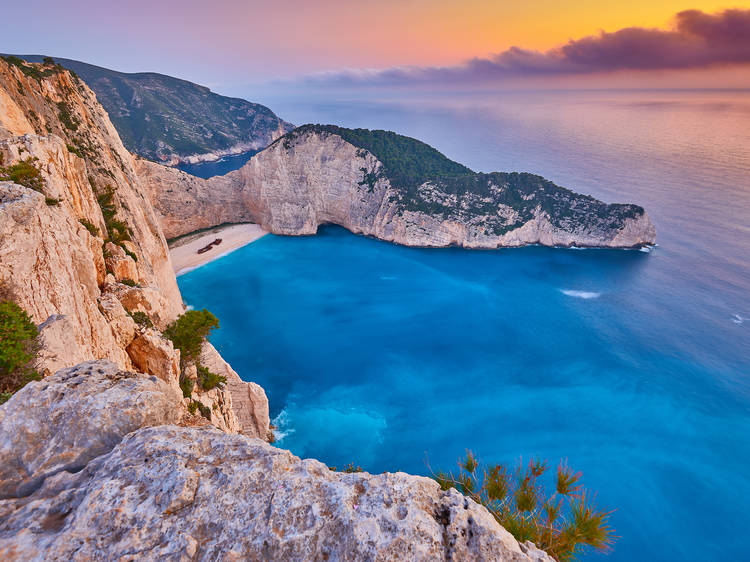 شاطئ شيبريك اليونان - أجمل شواطئ العالم 2022