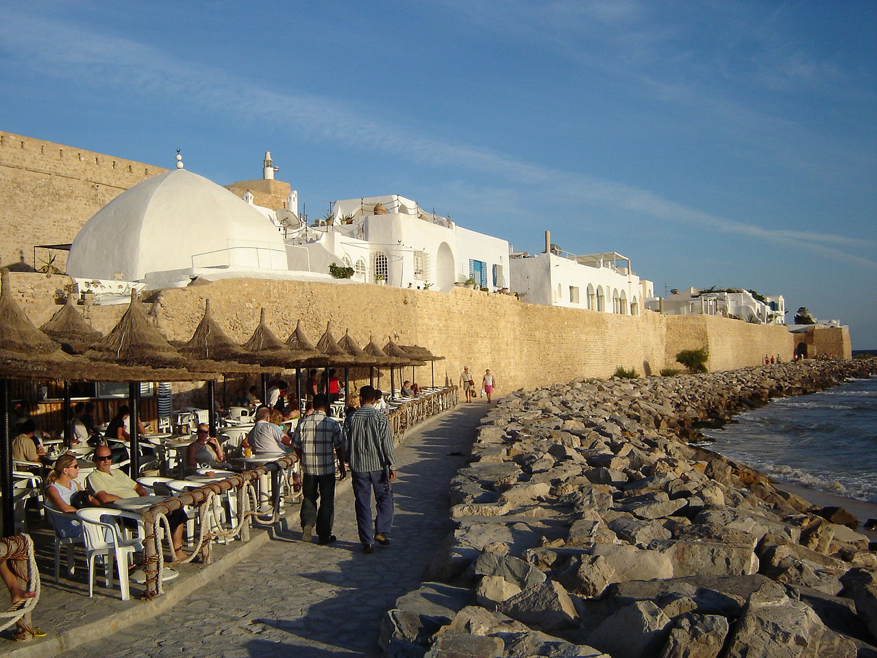 مدينة الحمامات من أهم مقاصد السياحة في تونس 2022